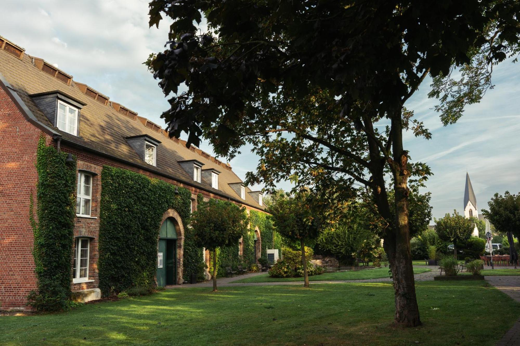 Clostermanns Hof Niederkassel Exterior foto